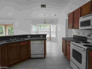 Building Photo - 14980 Coopers Hawk Way