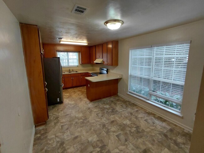 Foto del edificio - 1557 Payne St