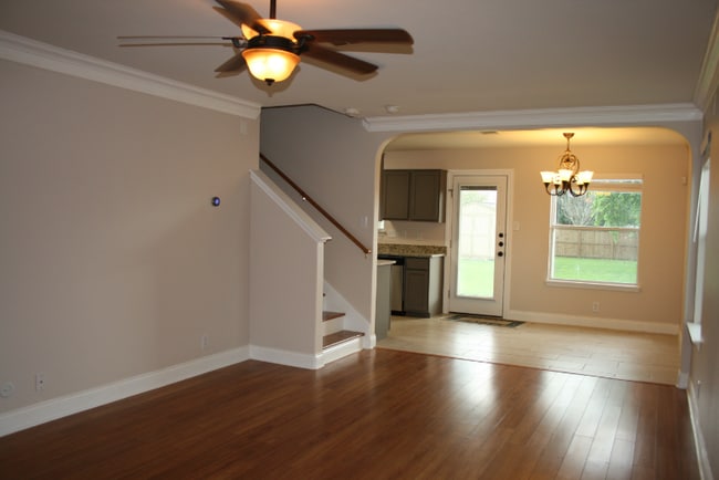 Building Photo - 369 Tanager Dr