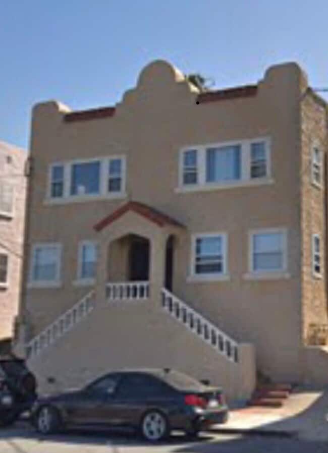 Building Photo - 2253 Curlew St