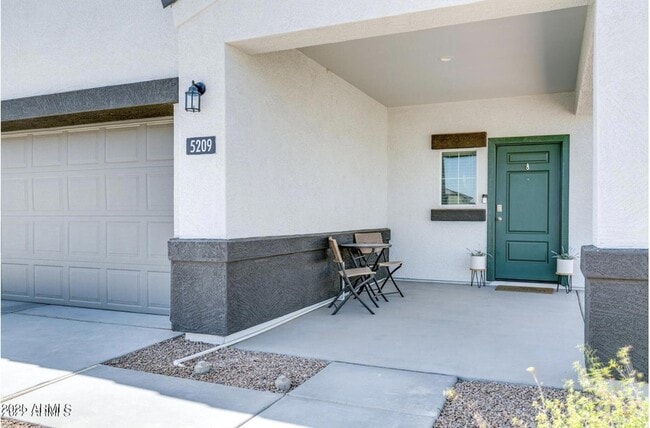 Building Photo - 5209 W San Gabriel Ave