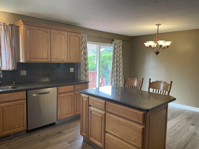Foto del edificio - 8701 Brynwood Dr