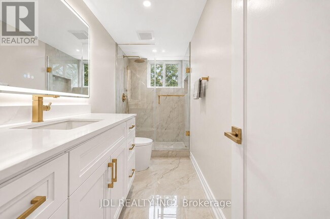 Building Photo - 6 Willowgate Dr
