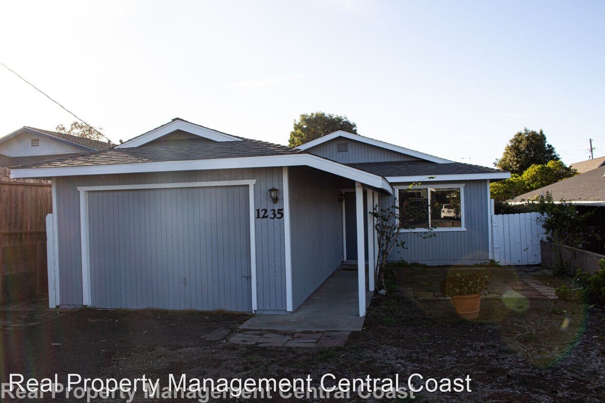 Foto principal - 3 br, 2 bath House - 1235 15th Street