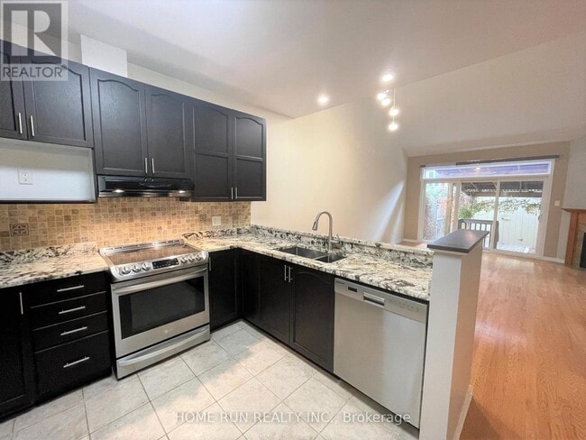 Building Photo - 180 Hartsmere Dr