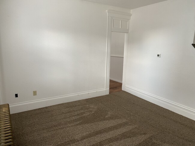 Building Photo - 317 3rd St