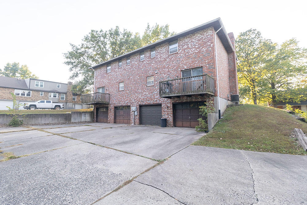 Foto del edificio - 3312 Belle Meade Dr