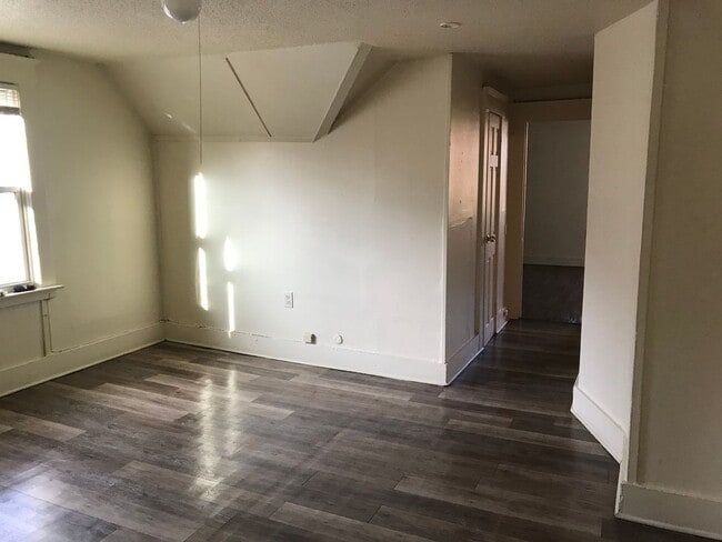 Photo - ELM 869-871 Apartment