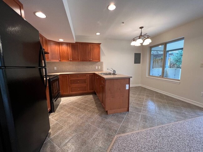 Building Photo - 13863 Docksteader Loop