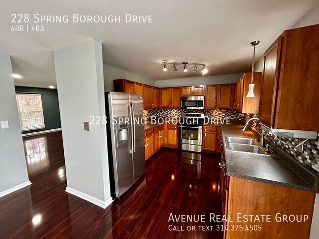 Building Photo - 228 Spring Borough Dr