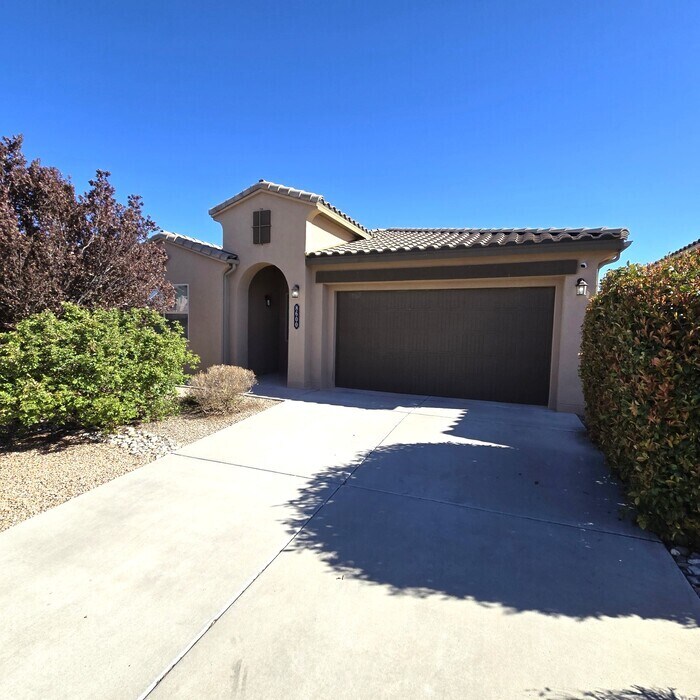 Foto principal - 8600 Chilte Pine Rd NW