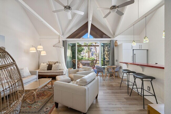 Foto del edificio - 46750 Mountain Cove Dr