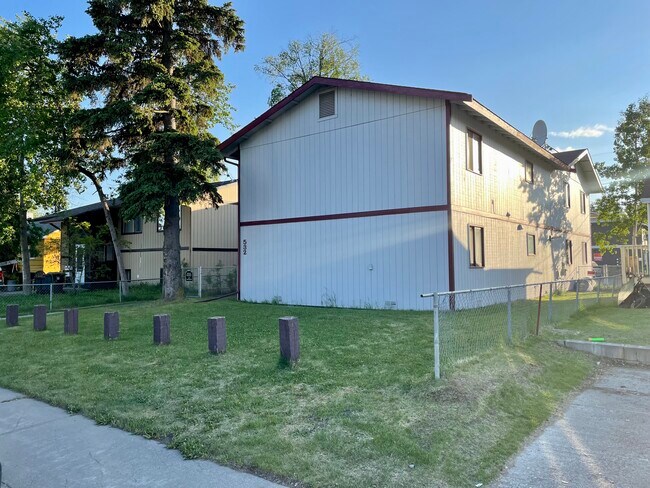 Building Photo - 532 N Klevin St