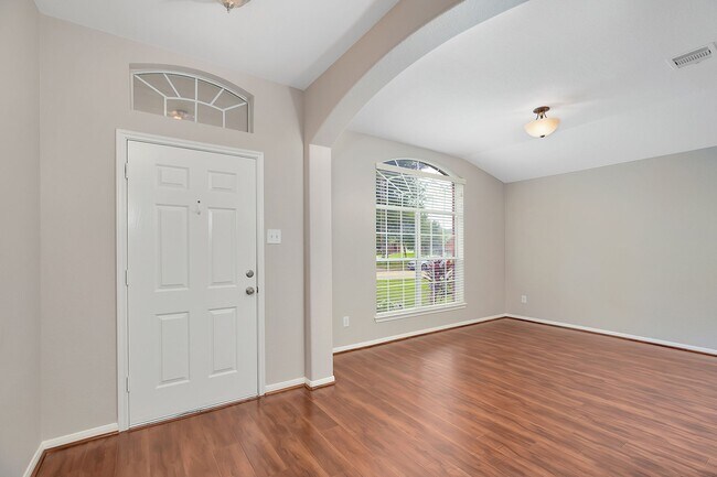 Building Photo - 7307 Shade Ct