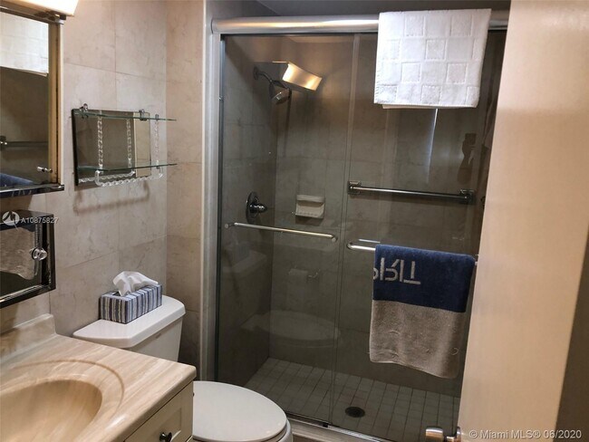 Building Photo - 580 Egret Dr