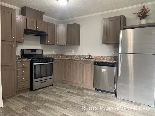 Building Photo - Home Available to Lease - Apply Today!