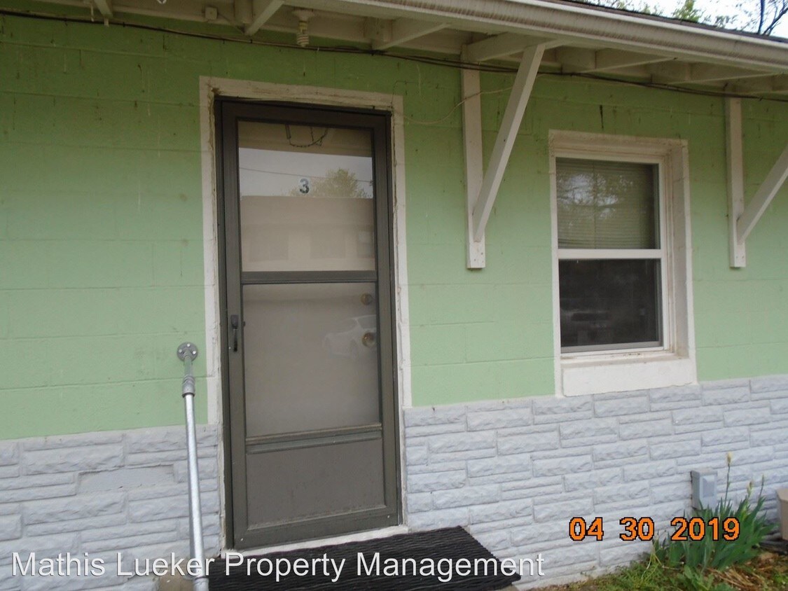 Primary Photo - 715 W 13th St
