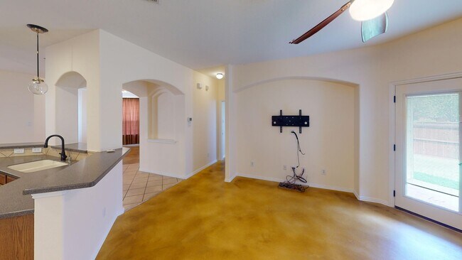Foto del edificio - 3 bedroom/2 bath/2 Car Garage - Walking distance to Lake Lewisville