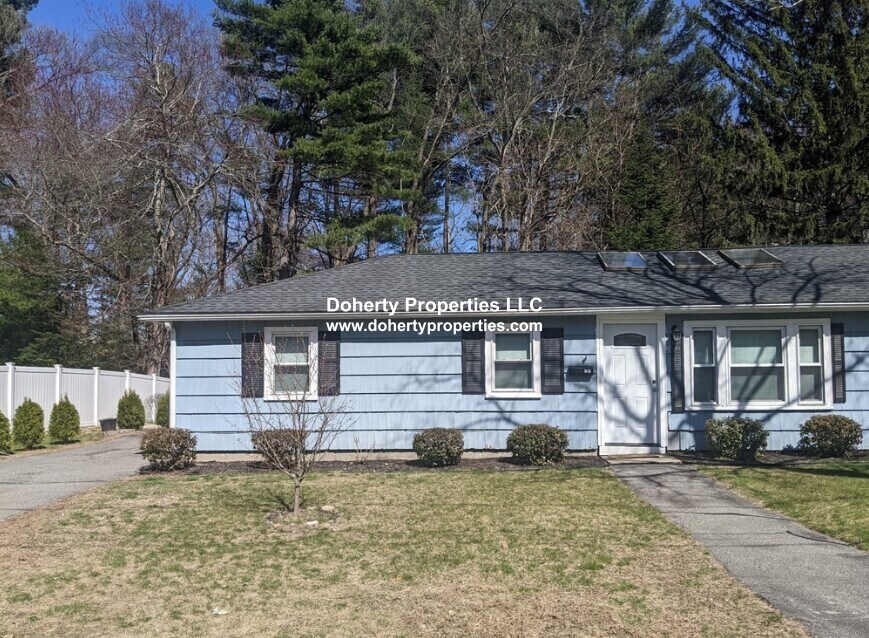 Primary Photo - 9 Pillsbury Ave