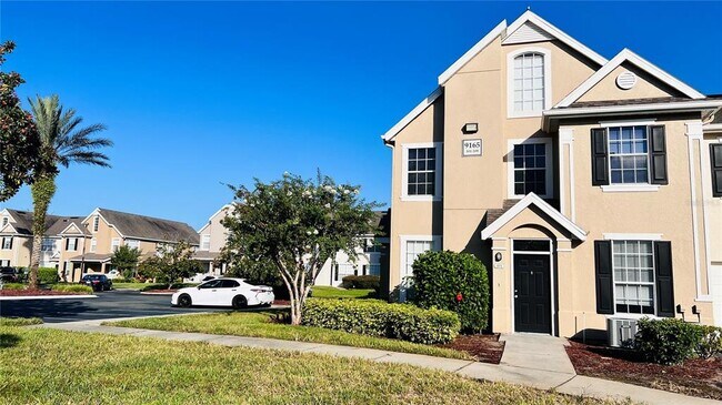 Foto del edificio - 9165 Lee Vista Blvd