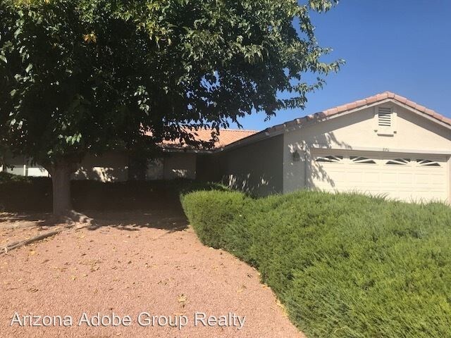 Primary Photo - 576 S Azure Dr
