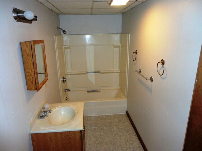 Building Photo - 44 Blackstone River Rd