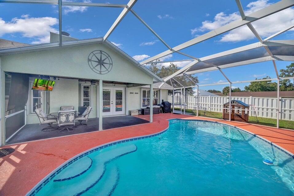 Foto principal - 1900 SW Logwood Rd