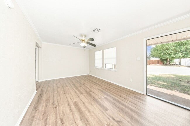 Foto del edificio - 2112 NW Bessie Ave