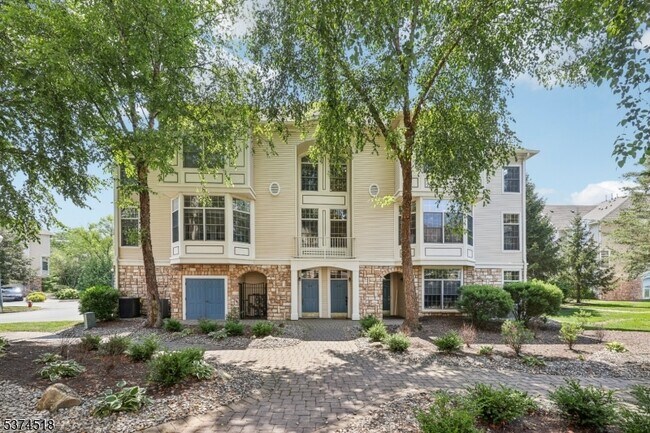 Foto del edificio - 618 Turlington Ct