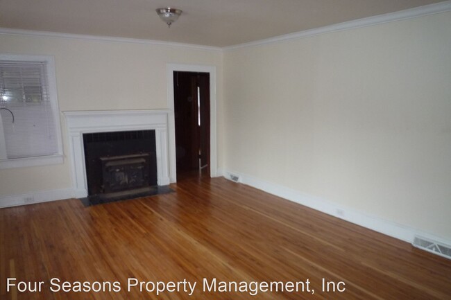 Foto del edificio - 3 br, 1 bath House - 4812 EWT Harris Blvd.