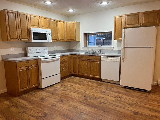 Building Photo - 1260 Cherrytree Rd