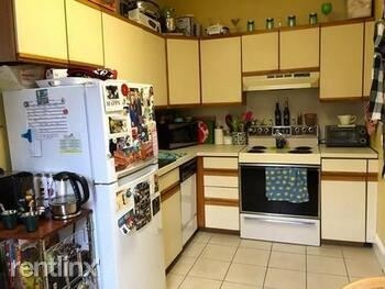 Building Photo - 370 Chestnut Hill Ave