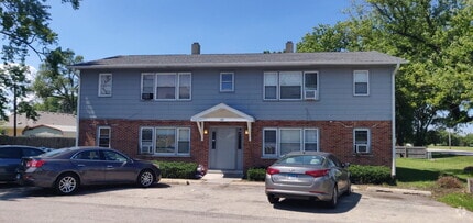 Building Photo - 384 W Indian Trail