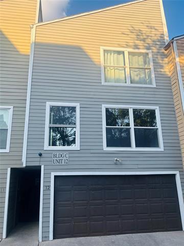 Building Photo - 5815 Phoenix Dr
