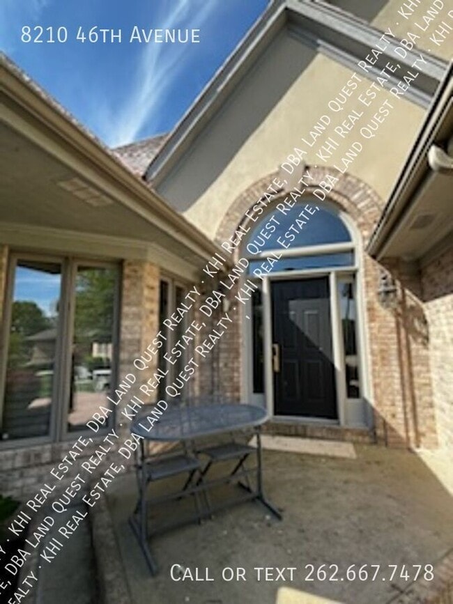 Building Photo - 8210 46th Ave