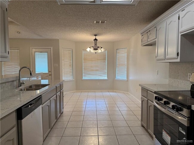 Building Photo - 12 Emory Ave