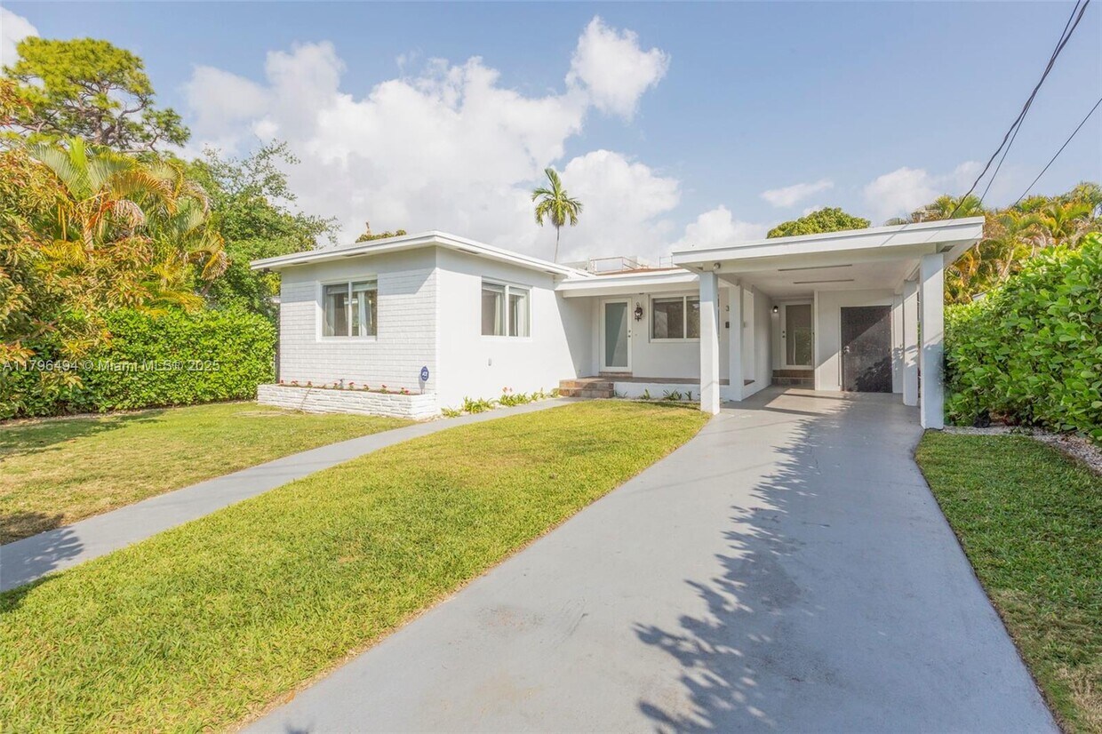 Foto principal - 3441 Oak Ave