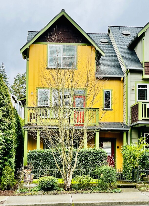 Primary Photo - Bainbridge Island Townhome, Walking Distan...