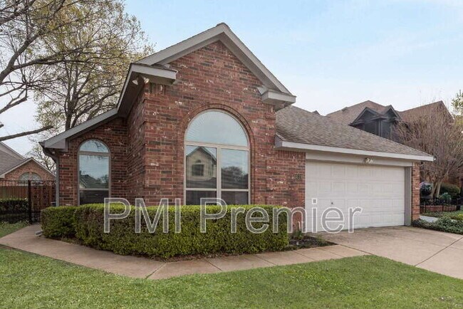 Foto del edificio - 1220 Royal Crescent Dr