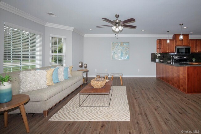 Building Photo - 1301 Dolphin Ln