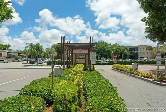 Building Photo - 8015 SW 107th Ave