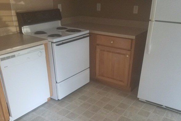 Kitchen - 3243 Wade St