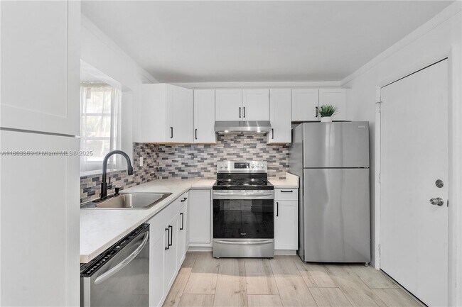 Foto del edificio - 406 NW 68th Ave
