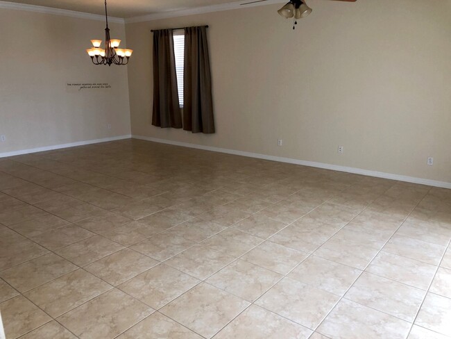 Foto del edificio - Stoneybrook 4BR/3BA Single Family Home in ...