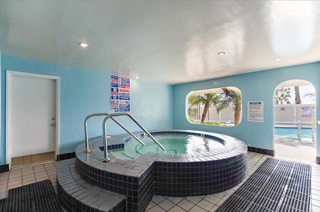 community spa - 7716-59 Via Napoli
