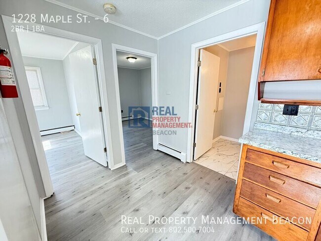 Foto del edificio - 1228 Maple St