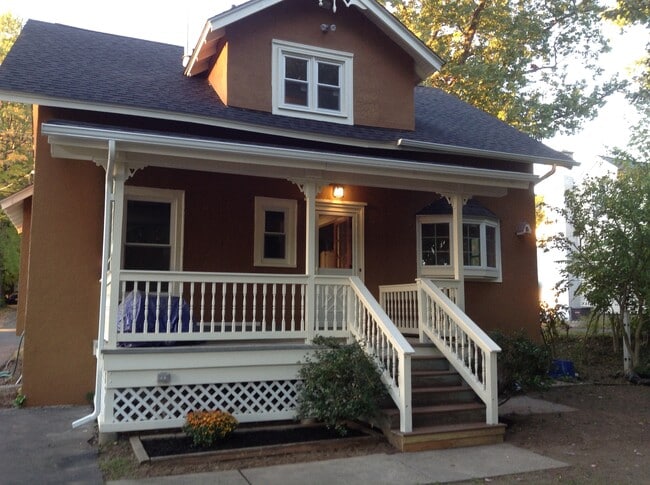 back porch - 25 Mapleshade Ave