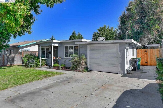 Building Photo - 37260 Dondero Way