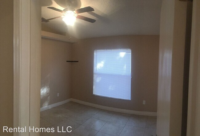 Foto del edificio - 3 br, 2 bath House - 552 Torrey Avenue