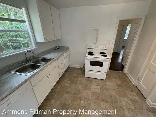 Building Photo - 2 br, 1 bath House - 2421 Renfrow Rd